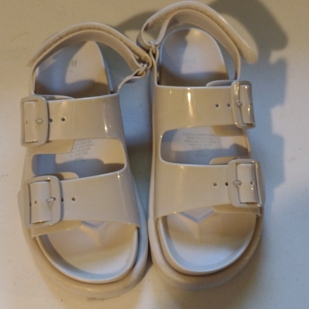 H&M  chunky gel sandal size 5